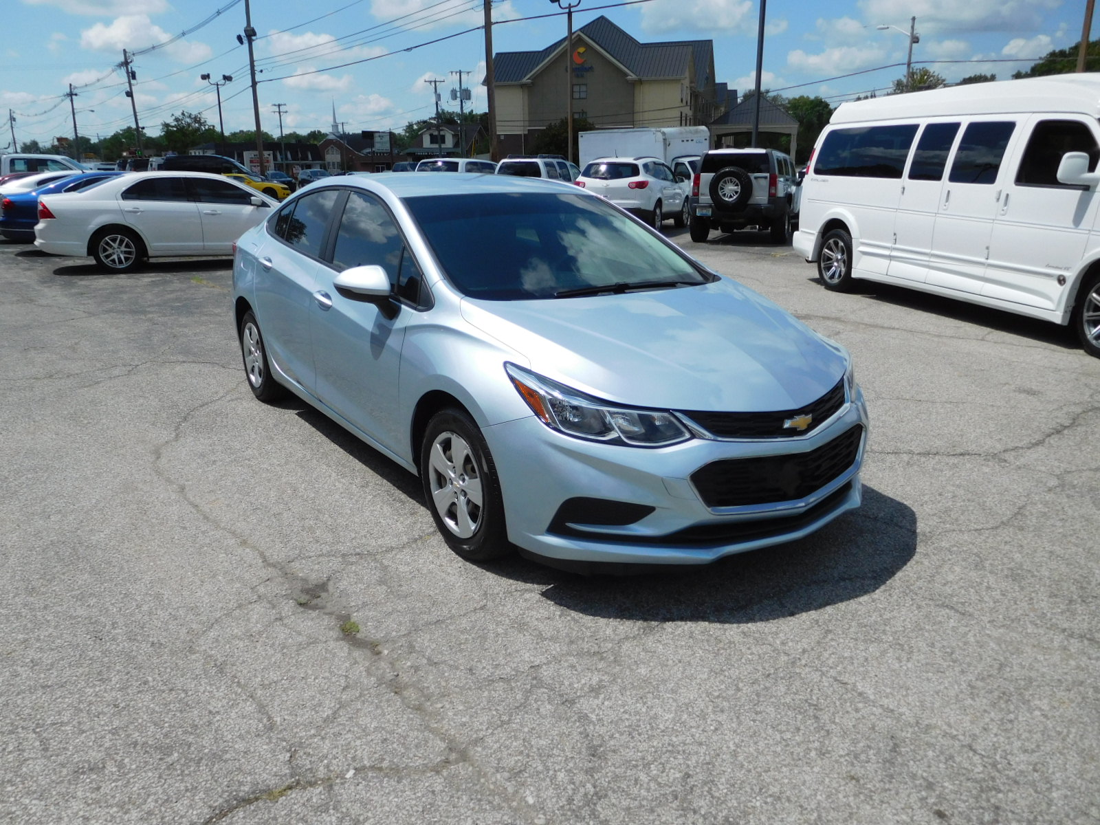 17 CHEVY CRUZE