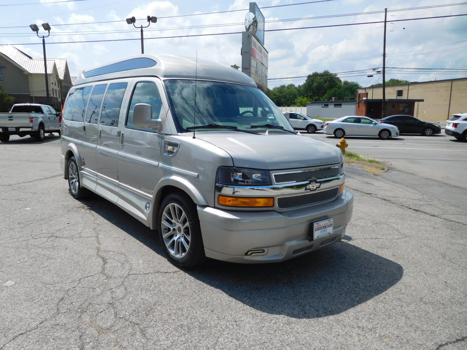 19 Chevy Express Explorer Limited SE