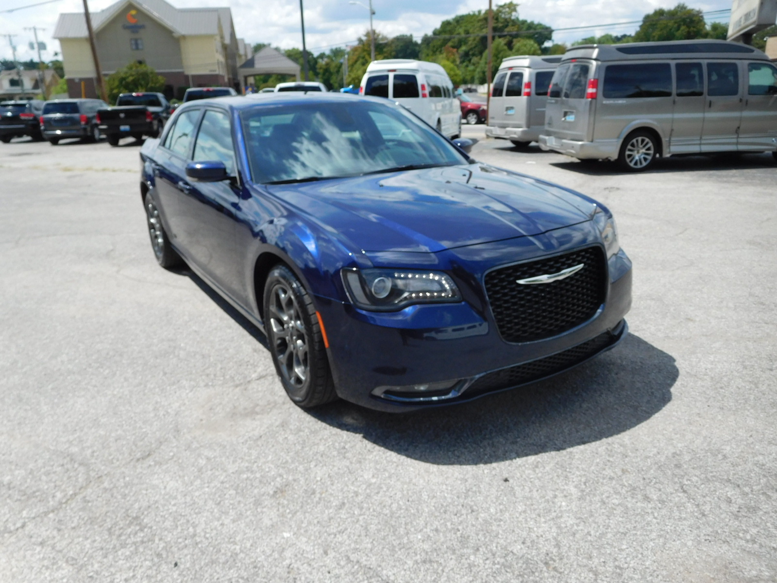 17 Chrysler 300S AWD
