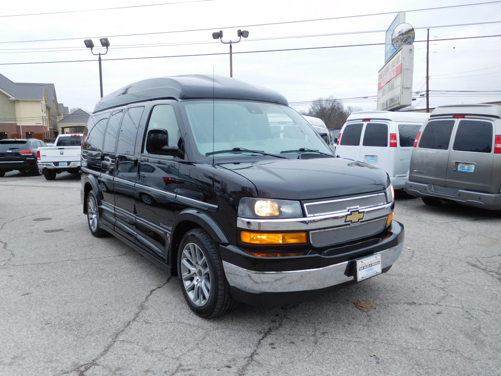 19 Chevy Express Explorer Limited SE