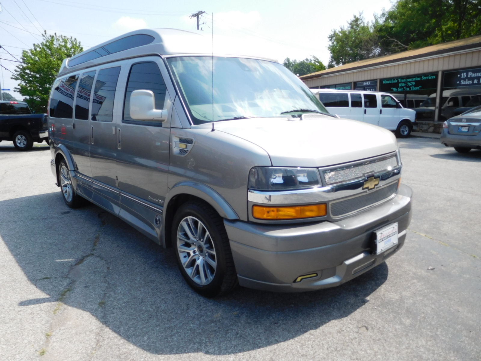 19 Chevy Express 2500 Explorer Limited SE