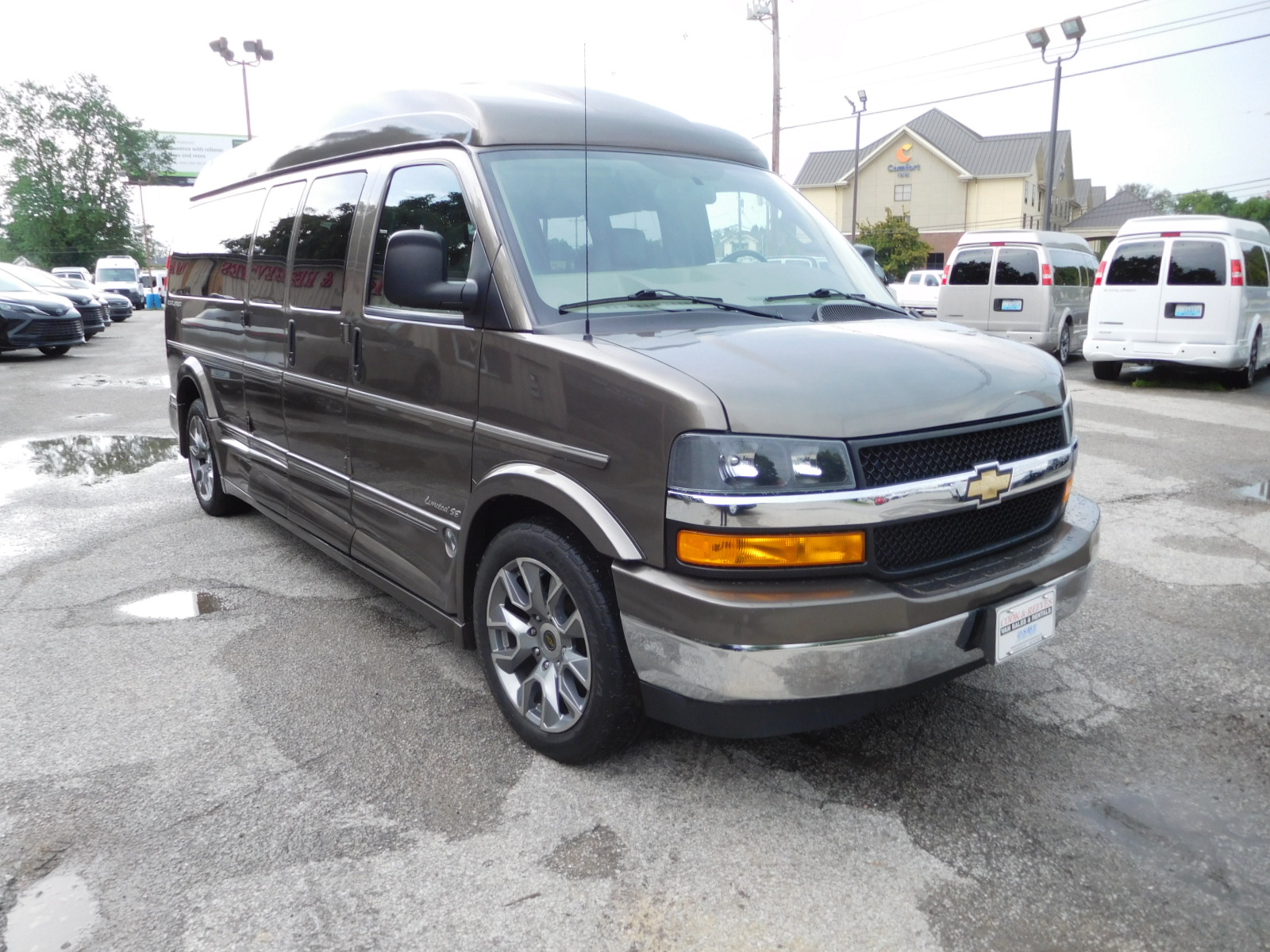 23 Chevy Express 9 Passenger Explorer Limited SE