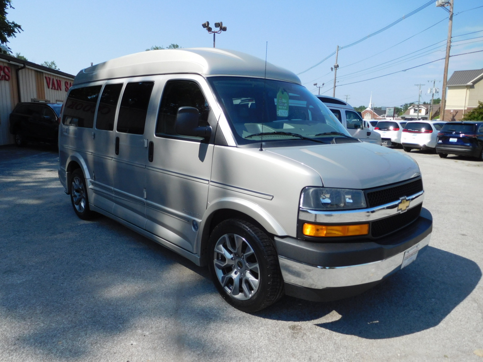 23 Chevy Express Explorer Limited SE