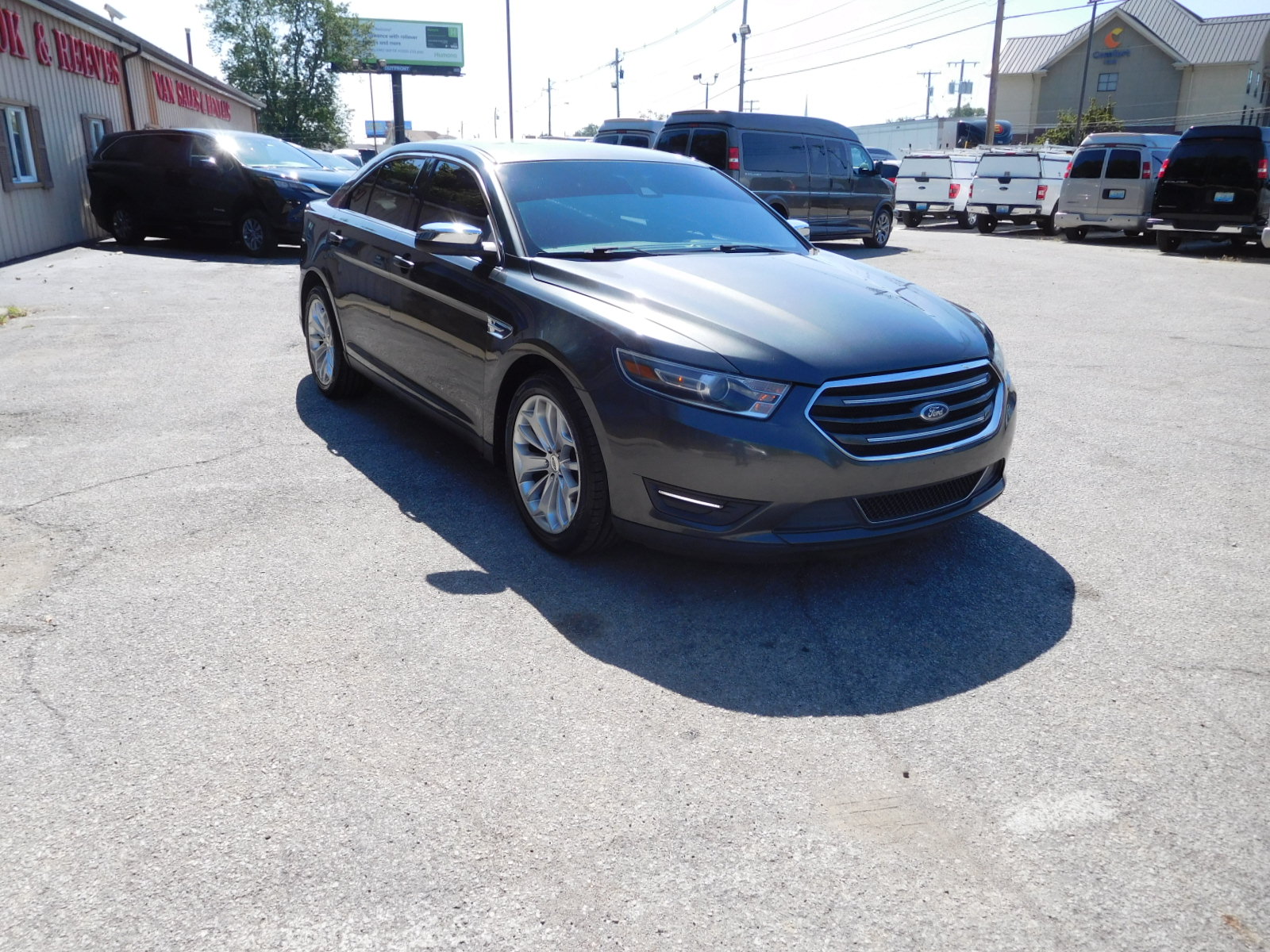 17 Ford Taurus Limited