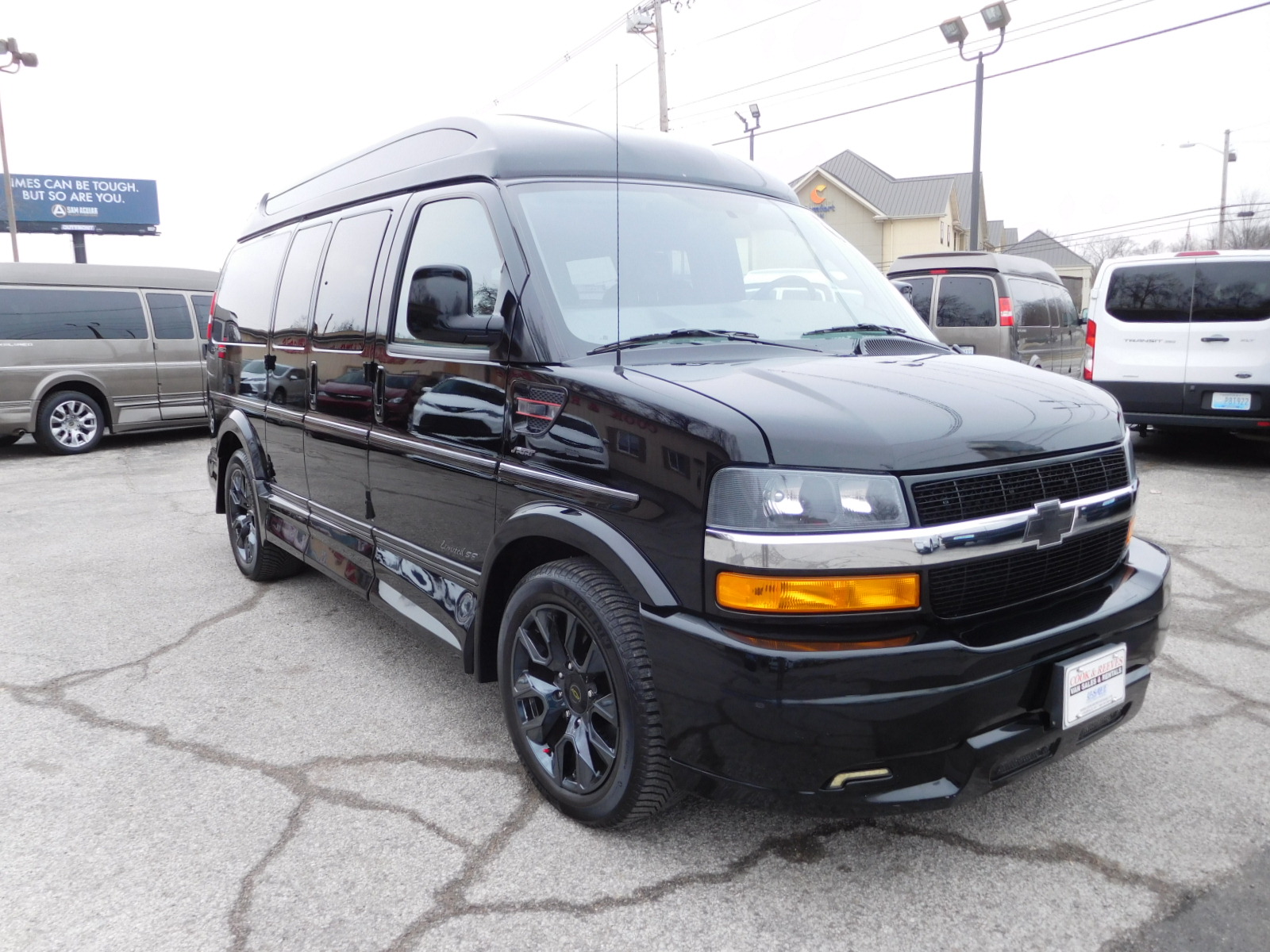2023 Chevrolet Express Cargo Work Van's photo