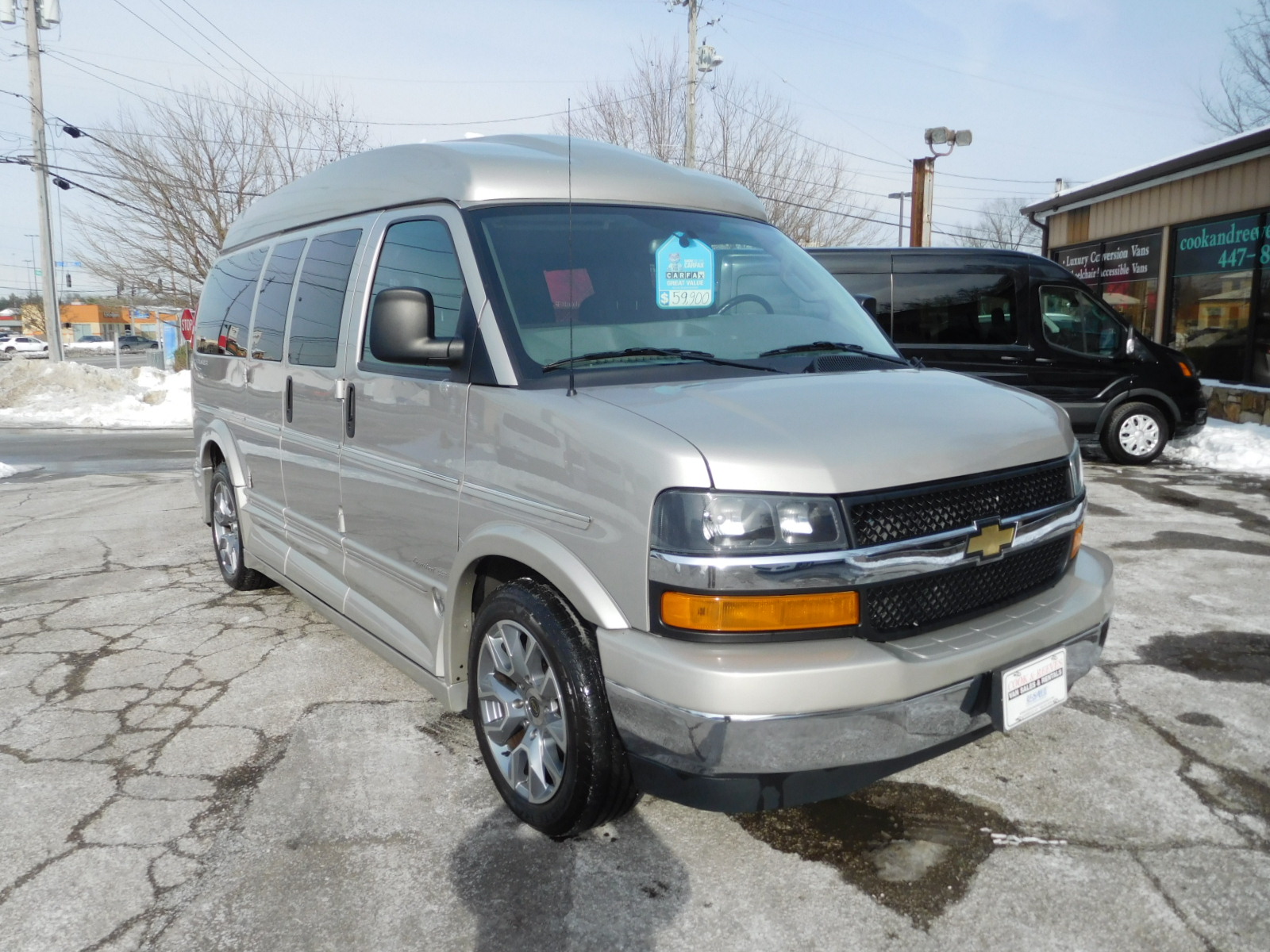 23 Chevy Express Explorer Limited SE