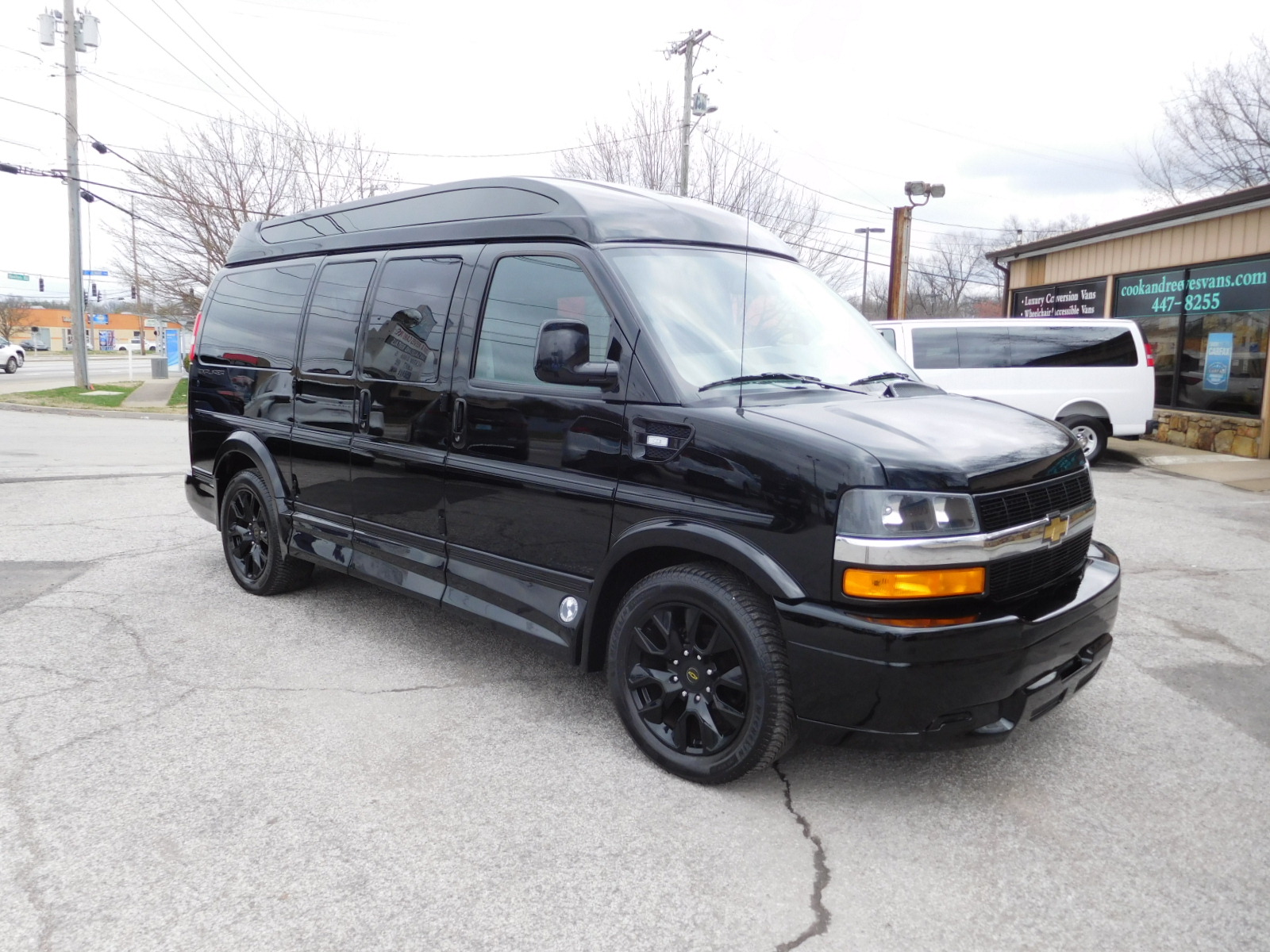 23 Chevy Express Explorer Limited SE