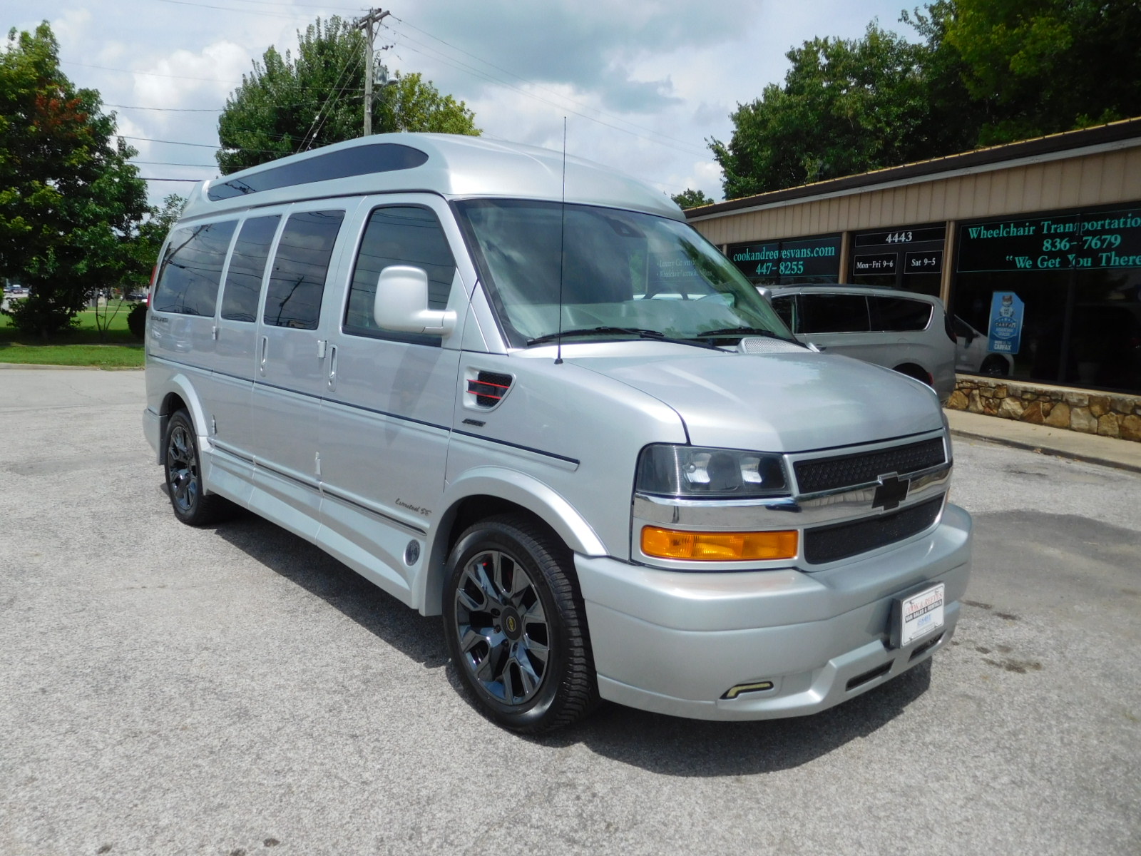 24 Chevy Express Explorer Limited SE