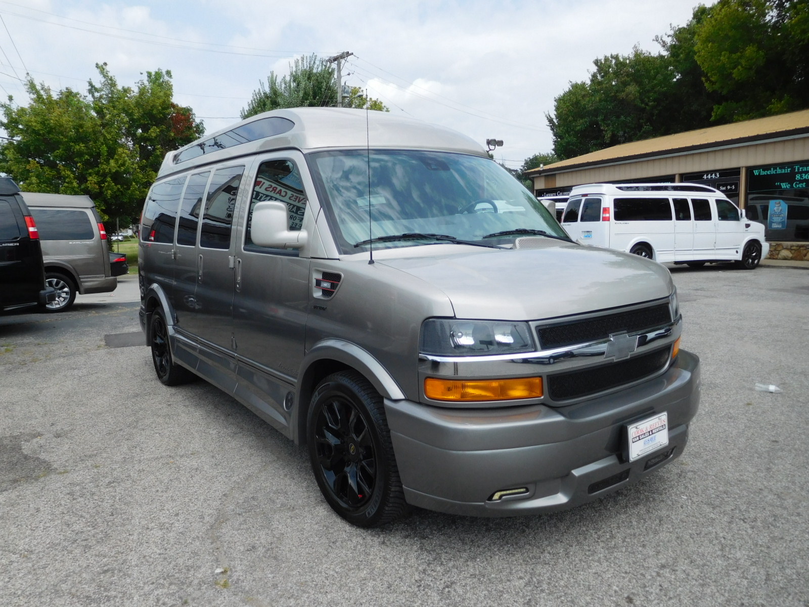 24 Chevy Express Explorer Limited SE