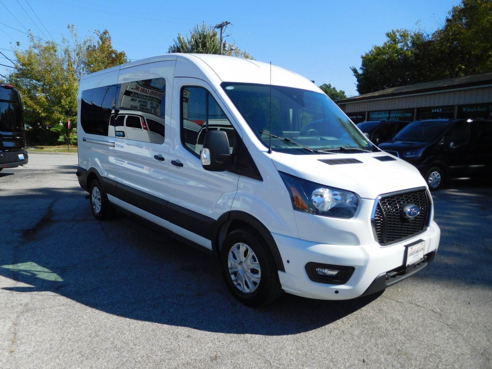 24 Ford Transit XLT Mid Roof 12 Passenger